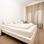 Mm New Cozy Modern 아파트 류블랴나